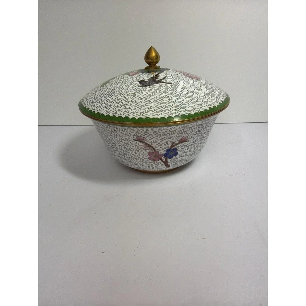 Vintage Chinese Cloisonné Lidded Bowl White Enamel‎ Birds and Peony 6-inch